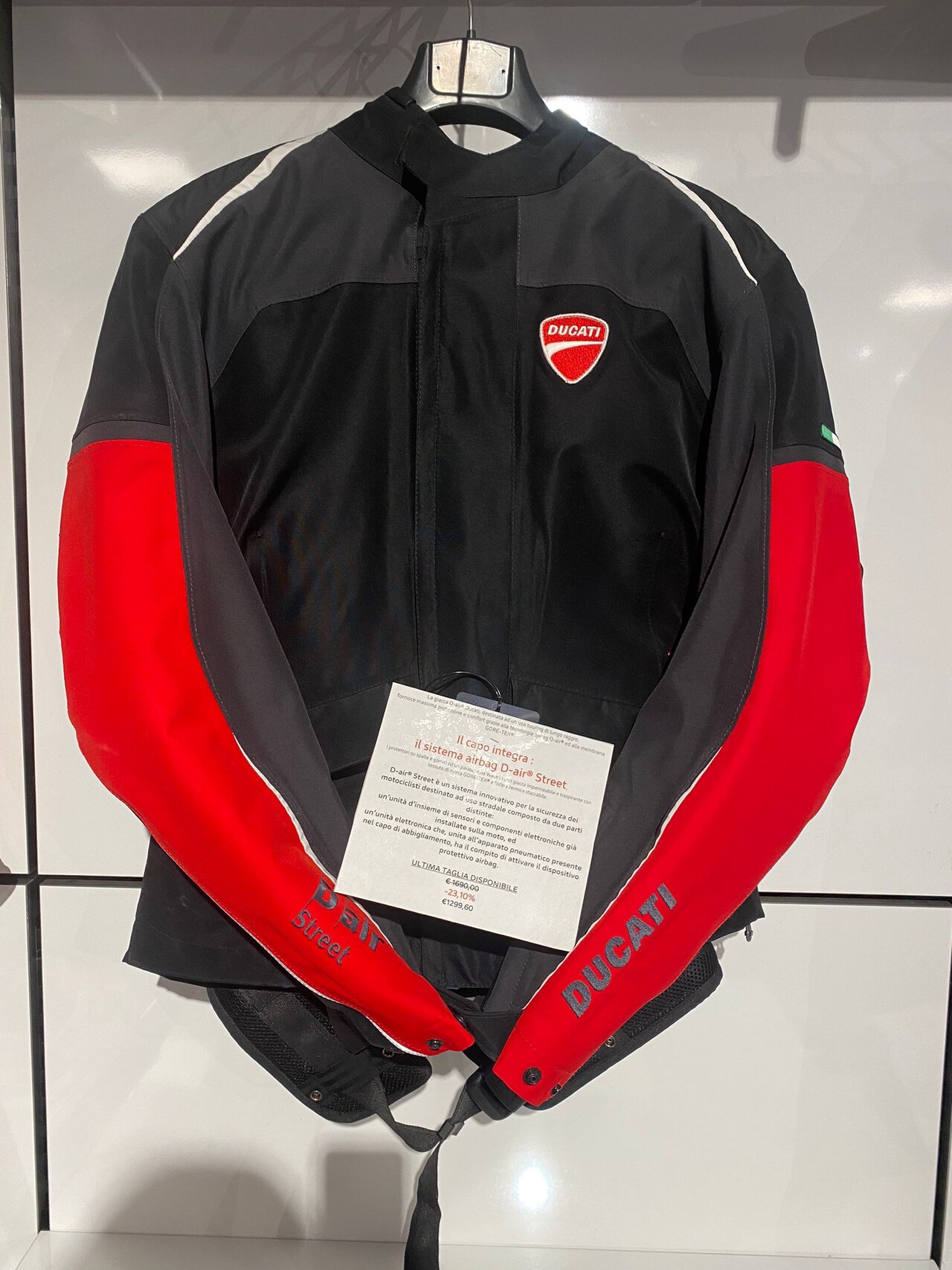 Ducati Firenze - Abbigliamento moto a marchio Ducati